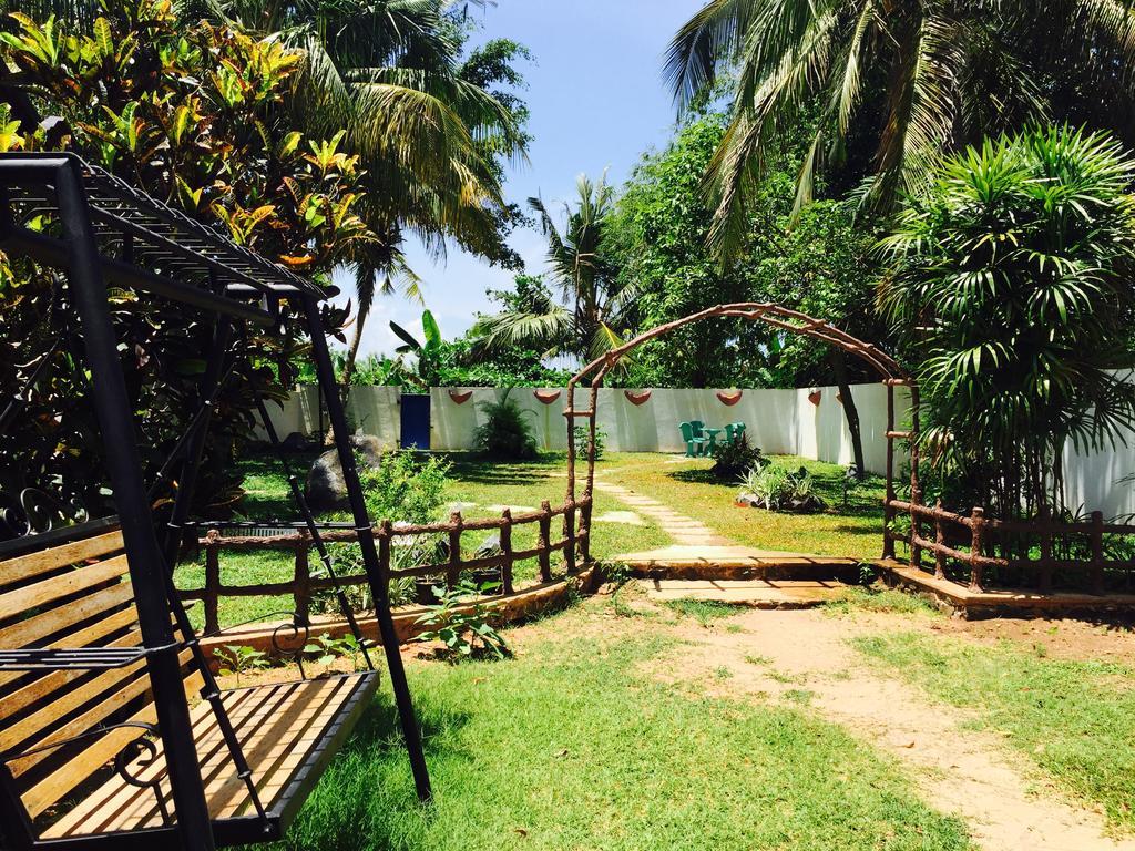 Dream Villa Mirissa Exterior photo